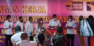 Menteri Koordinator Bidang Kemaritiman Republik Indonesia, Luhut Binsar Panjaitan meresmikan operasional PT. Batam Slop and Sludge Treatment Center (BSSTEC), yang berada di Kawasan Jembatan II Barelang, Batam, Kepulauan Riau, Kamis (18/3/2021).