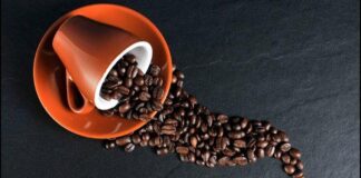Ilustrasi kopi. Simak penjelasan tentang kafein, makanan dan minuman apa saja yang mengandung kafein, dan manfaatnya bagi kesehatan.
