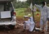 Angka kematian meningkat, dalam sehari, 21 Jenazah dimakamkan di TPU Pedurenan Bekasi. Tukang gali kubur merana. foto: detik.com