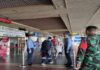 Foto pemeriksaan kelengkpan syarat penerbangan di bandara hang nadim