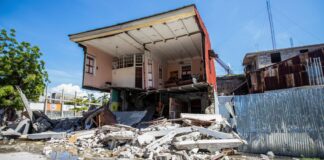 Bangunan yang hancur akibat gempa bumi M7,2 yang mengguncang Haiti pada Sabtu (14/8/2021). Setidaknya 2.207 orang tewas, 344 hilang, dan 12.268 terluka. [Foto dari Sky News)