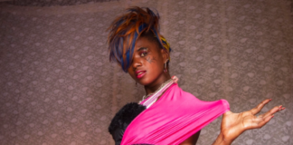 Penyanyi pop Uganda Jemimah Kansiime adalah orang pertama yang didakwa di bawah undang-undang anti-pornografi. [File: Isaac Kasamani/AFP via Al Jazeera]