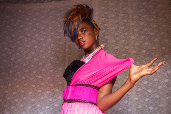 Penyanyi pop Uganda Jemimah Kansiime adalah orang pertama yang didakwa di bawah undang-undang anti-pornografi. [File: Isaac Kasamani/AFP via Al Jazeera]