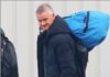 Ole Gunnar Solskjaer kembali ke Norwegia bersama keluarganya pada Senin (8/11/2021) sore ketika tekanan terus meningkat pada sang manajer akibat menurunnya penampilan para pemain Manchester United. (Foto: Daily Mail)
