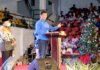 Foto wali Kota Batam Rudi saat menghadiri perayaan Natal Oikumene atau Natal Bersama Umat Kristen Se-Kota Batam di Sport Hall Temenggung Abdul Jamal, Selasa (28/12) malam.