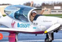 Zara Rutherford (19) menjadi wanita termuda yang terbang solo keliling dunia. (Tangkapan layar video via Guardian)