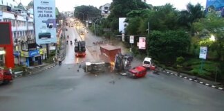 Foto: Rekaman CCTV detik-detik kecelakaan maut truk tronton tabrak sejumlah pengendara di Balikpapan, Kaltim. (dok. Istimewa)