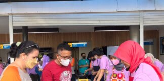 Kepala Dinas Kebudayaan dan Pariwisata (Disbudpar) Batam, Ardiwinata membuka kegiatan kompetisi memasak, ASTINDO Coocking Competition 2022 di Ninos Batam di Sukajadi, Batam Center, Minggu (27/2/2022)