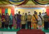 Gubernur Kepulauan Riau H. Ansar Ahmad mengunjungi mahasiswa Kepulauan Riau di Yogyakarta, Sabtu (5/2/2022)