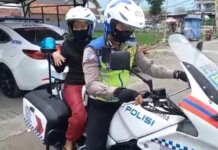 ibu hamil ngidam minta naik motor polisi di Garut. (Foto: istimewa)