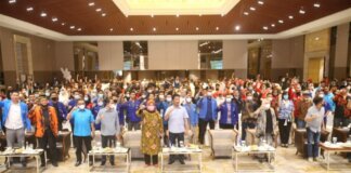 Silaturahmi walikota Batam dan wakil walikota Batam dengan kalangan muda dari organisasi kepemudaan se-Kota Batam digelar di Sisoding Ballroom Best Western Panbil (BWP), Rabu (30/3) malam.
