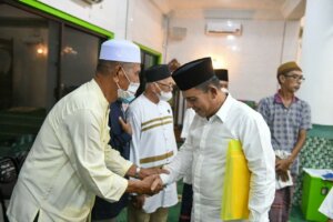 Gubernur Kepulauan Riau H Ansar Ahmad  melakukan kegiatan safari Ramadhan di masjid At Taqwa Tanjung Uban, Bintan,