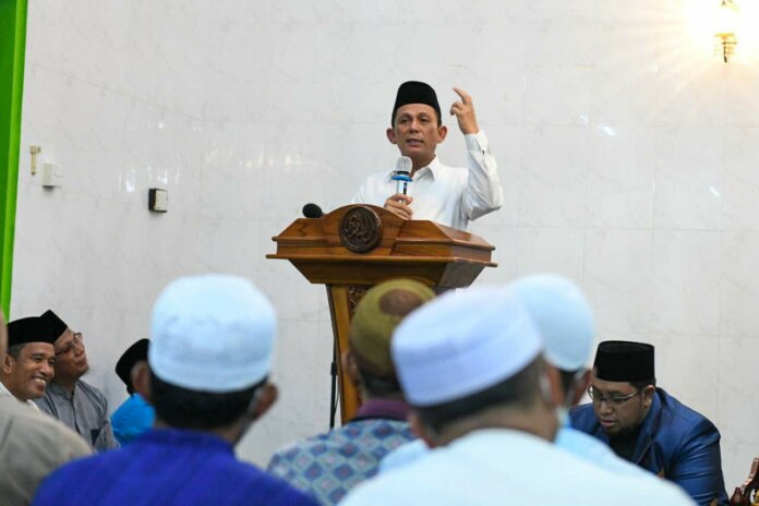 Gubernur Kepulauan Riau H Ansar Ahmad  melakukan kegiatan safari Ramadhan di masjid At Taqwa Tanjung Uban, Bintan, Senin (4/3/2022).