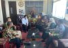 Gubernur Kepri Ansar Ahmad membawa langsung Bupati Kepulauan Anambas Abdul Haris menemui Wakil Menteri Perdagangan RI Jerry Sambuaga di Jakarta, Rabu (5/04/2022)