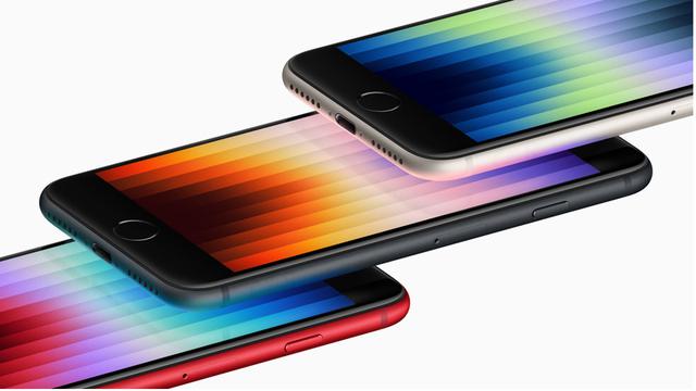 iPhone SE 2022 mengusung desain yang sama dengan iPhone SE 2020, dengan dukungan Touch ID. (Foto: Apple Newsroom).