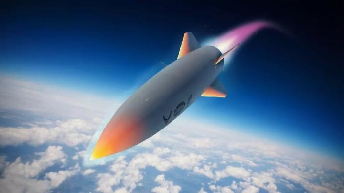 Ilustrasi prototipe senjata hipersonik Lockheed Martin untuk program HAWC DARPA. (Lockheed Martin)