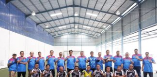 Pertandingan futsal antara Pemerintah Kota (Pemko) Batam dan Pemerintah Kabupaten (Pemkab) Karimun berlangsung meriah di Lapangan Indo Futsal, Karimun, Jumat (27/5/2022).