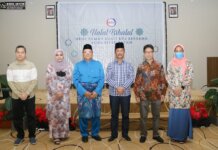 Foto Wali Kota Batam Rudi saat menghadiri Halal Bihalal Grup Rumah Sakit KPJ bersama Komunitas Batam di Aston Hotel, Senin (23/5/2022).