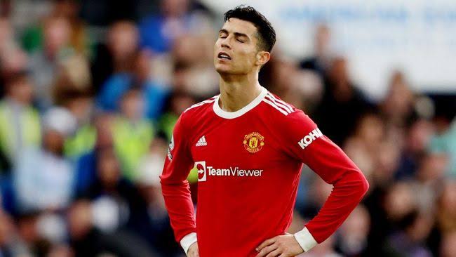 Cristiano Ronaldo terlihat sangat frustrasi ketika timnya dipaksa menyerah empat gol tanpa balas oleh tuan rumah Brighton, Sabtu (7/5/2022).