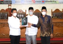 Wali Kota Batam, Muhammad Rudi menyampaikan Ranperda Pertanggungjawaban Pelaksanaan APBD Kota Batam Tahun Anggaran 2021 yang telah diaudit oleh Badan Pemeriksa Keuangan (BPK-RI) Perwakilan Provinsi Kepulauan Riau.