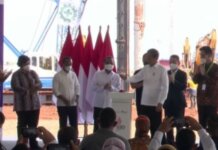 Presiden Jokowi meresmikan implementasi tahap kedua pembangunan industri baterai listrik terintegrasi di Kawasan Industri Terpadu (KIT) Batang, Kabupaten Batang, Jawa Tengah, pada Rabu (8/6/2022). [Dok ANTARA]