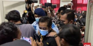 Moch Subchi Azal Tsani (MSAT) atau Bechi tersangka pencabulan santriwati di Jombang akhirnya diringkus polisi