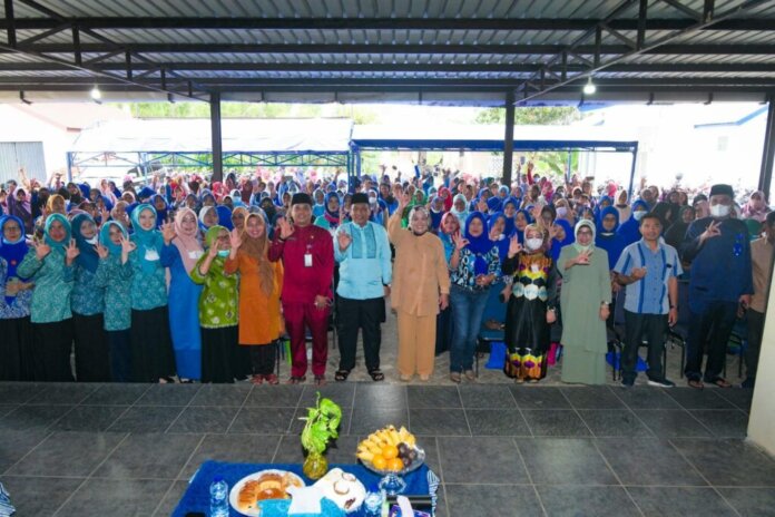 Marlin saat membuka Sosialisasi Pilah Sampah dari Rumah Tingkat Kecamatan Sungai Beduk, Kota Batam, Jumat (5/8).