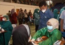 Wali Kota Batam, Muhammad Rudi, terus menyukseskan vaksinasi di Batam