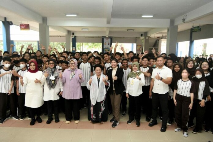 Wagub Marlin usai Menghadiri Menuju Pekan Literasi Digital Kota Batam di Aula SMK Kartini, Baloi, Kota Batam, Rabu (28/9) pagi.