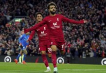Winger Liverpool Mohamed Salah merayakan golnya ke gawang Manchester City di pekan ke-11 Premier League 2022/2023 di Anfield Minggu (16/10/2022) malam WIB. (c) PA via AP Photo