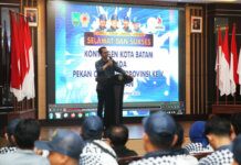 Wakil Wali Kota Batam Amsakar Achmad beserta jajaran Pemerintah Kota (Pemko) Batam menyambut rombongan Kontingen Kota Batam di Kantor Walikota, Minggu (13/11/2022) siang.