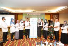 Sekretaris Daerah (Sekda) Kota Batam Jefridin Hamid membuka secara resmi Rapat Koordinasi Lintas Sektor Program Tuberculosis (TBC) tingkat Kota Batam Tahun 2022 di Hotel King, Rabu (16/11/2022).