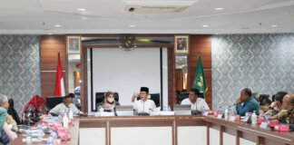 Amsakar saat menerima kunjungan kerja (kunker) Komisi IX DPR RI dan BPJS Ketenagakerjaan di Kantor Wali Kota Batam, Kamis (17/11/2022).