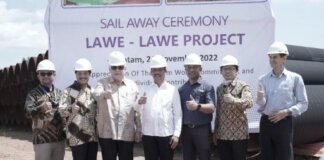 Kepala BP Batam yang juga Wali Kota Batam, Muhammad Rudi lakukan pelepasan dan penyerahan perdana pipa terbesar di Indonesia yang berhasil diproduksi di Batam, bertempat di Kawasan Industri Terpadu Kabil, pada Kamis, 24 November 2022.
