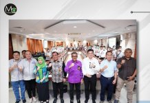 Ketua Harian TPID Kota Batam, Jefridin Hamid bersama Kepala Dinas Perindustrian dan Perdagangan Kota Batam dan Asosiasi Distributor Kebutuhan Bahan Pokok rapat di Kantor Wali Kota Batam, pada Kamis (16/2/2023).