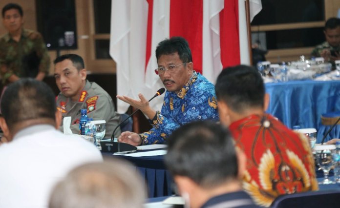 Wali Kota Batam Muhammad Rudi memimpin rapat bersama Forum Komunikasi Pimpinan Daerah (Forkopimda) Kota Batam, Jumat (17/3/2023).