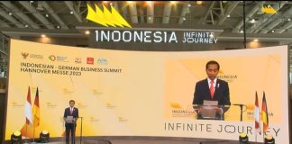Presiden Jokowi saat memberikan sambutan di Paviliun Indonesia pada pameran teknologi industri terbesar di dunia, Hannover Messe 2023 di Fairground Hall 2, Hannover, Jerman pada Senin (17/4/2023) (Foto: Istimewa)