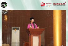 Wakil Wali Kota Batam Amsakar Achmad saat safari Ramadhan di Masjid Ar Rahman Komplek Baloi Kusuma Indah Batu Selicin, Lubuk Baja, Selasa (11/4/2023).