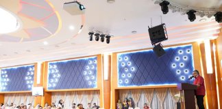 Sekda Kota Batam H. Jefridin MP.d membuka kegiatan Bimtek bagi Kepala Desa dan Ketua Desa dan Ketua Tim Penggerak PKK Desa se-Kabupaten Tapin Provinsi Kalimantan Selatan di Ballroom Hotel Nagoya Hill Batam.