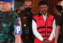 Presiden Joko Widodo (Jokowi) resmi memecat Johnny G. Plate dari posisi Menkominfo usai menjadi tersangka dalam kasus dugaan korupsi BAKTI. (ANTARA FOTO/RENO ESNIR)