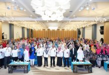 Sekretaris Daerah Kota Batam, Jefridin, M.Pd. membuka acara Orientasi Kader Posyandu tentang Pemberian Makanan Bayi dan Anak (PMBA) di Hotel Planet Holiday (04/10/2023).