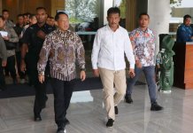 Menteri Dalam Negeri (Mendagri) Tito Karnavian bersama Wali Kota Batam, Muhammad Rudi